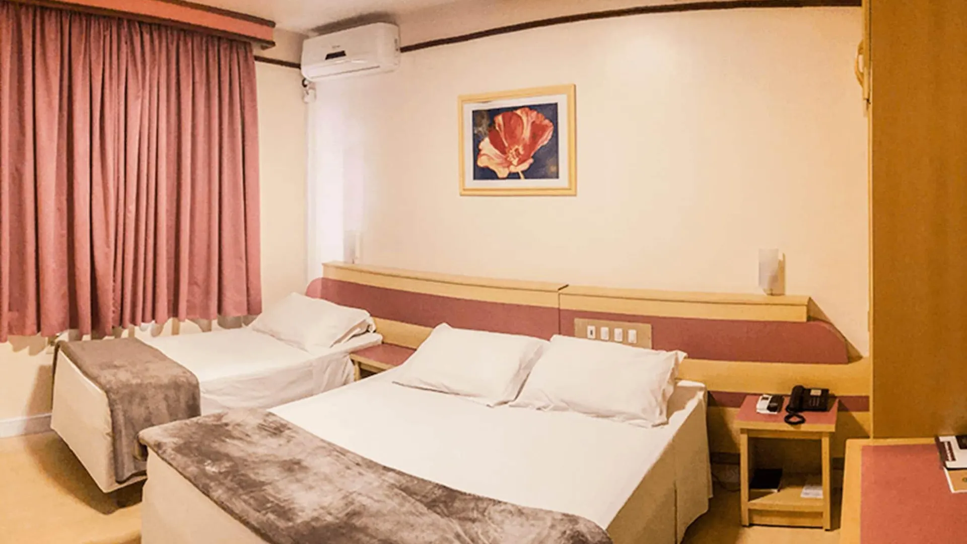 ***  Hamburgo Palace Hotel Balneário Camboriú Brésil